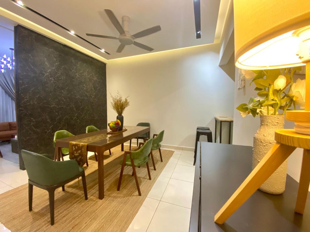 Luxury 2-Storey Terrace House Near Ioi City Mall بوتراجايا المظهر الخارجي الصورة