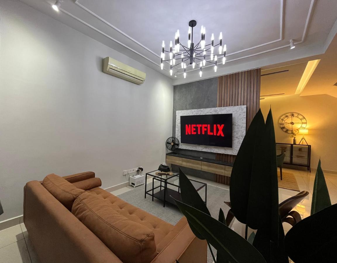 Luxury 2-Storey Terrace House Near Ioi City Mall بوتراجايا المظهر الخارجي الصورة