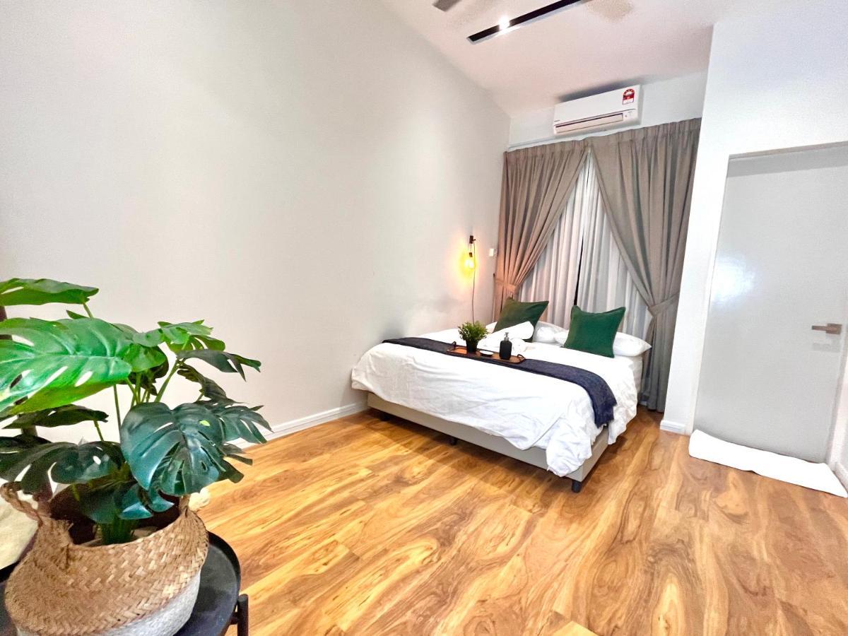 Luxury 2-Storey Terrace House Near Ioi City Mall بوتراجايا المظهر الخارجي الصورة